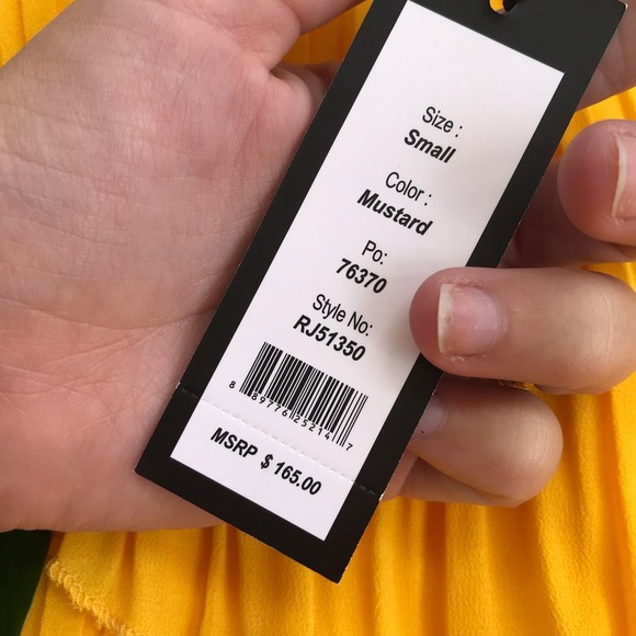 NWT $165 Romeo & Juliet yellow dress - Picture 6 of 7